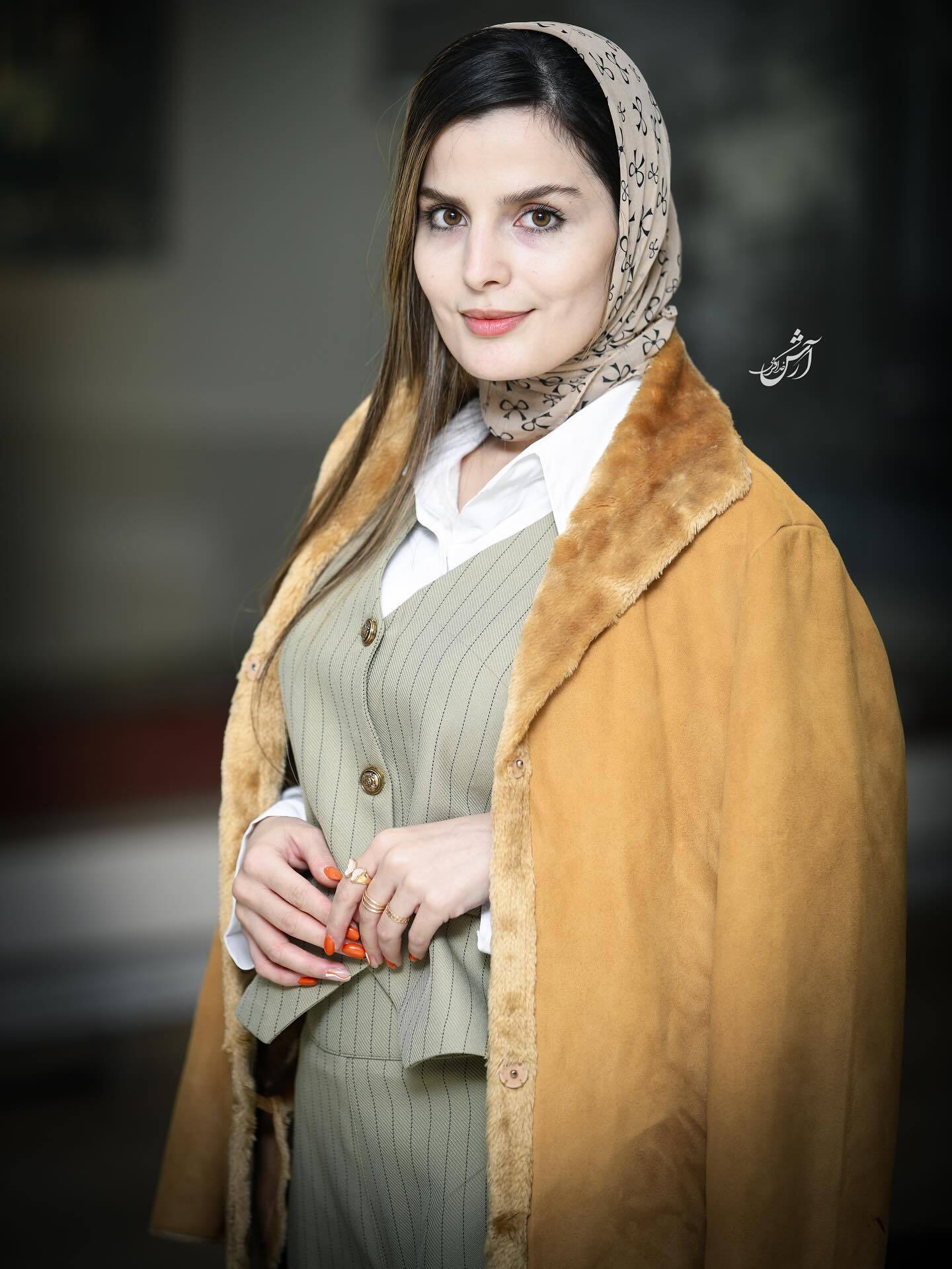 بیوگرافی غزاله اکرمی؛ از شروع بازیگری تا نقش سوجان و سریال کوری + زندگی شخصی 4 بیوگرافی غزاله اکرمی؛ از شروع بازیگری تا نقش سوجان و سریال کوری + زندگی شخصی
