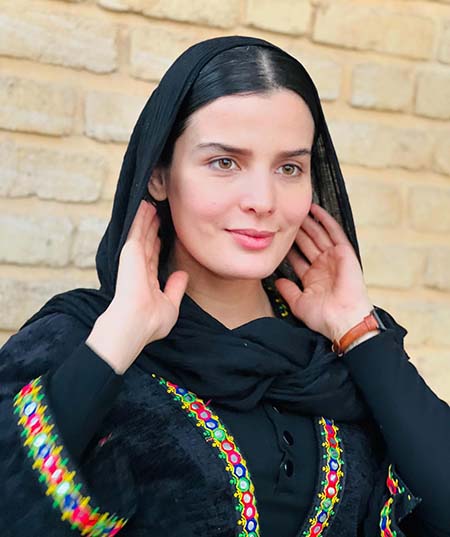 بیوگرافی غزاله اکرمی؛ از شروع بازیگری تا نقش سوجان و سریال کوری + زندگی شخصی 7 بیوگرافی غزاله اکرمی؛ از شروع بازیگری تا نقش سوجان و سریال کوری + زندگی شخصی