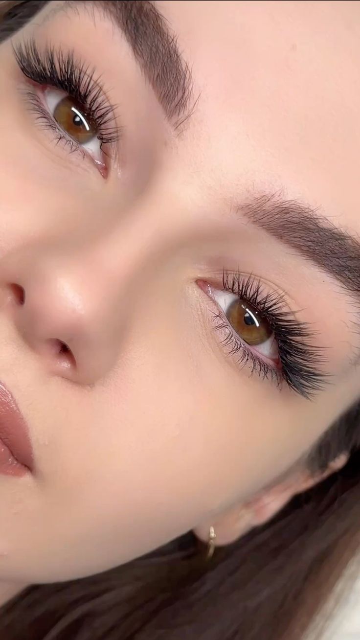 مدل مژه کلاسیک و اکستنشن نچرال ۲۰۲۶؛ ۲۷ مدل ظریف + انتخاب بر اساس فرم چشم 8 نمونه اکستنشن مژه کلاسیک نچرال